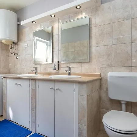 Suzana Apartment *